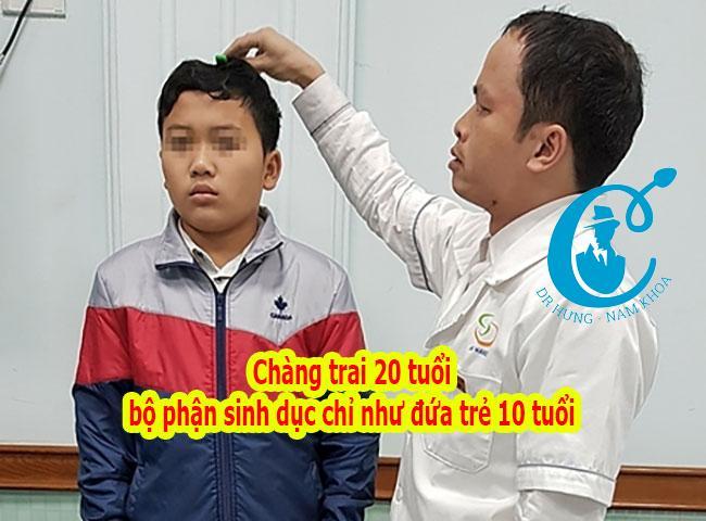 Bs Hưng trên Vnexpres.net Chàng trai 20 tuổi bộ phận sinh dục chỉ như đứa trẻ 10 tuổi