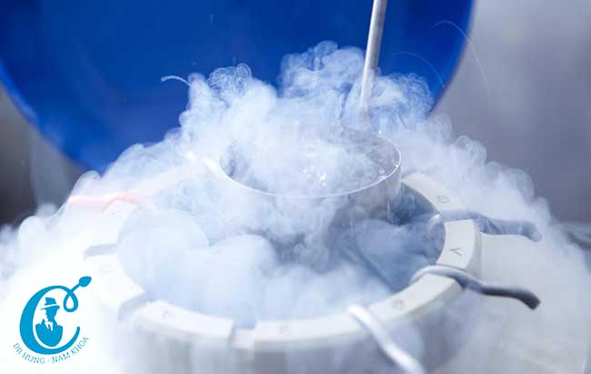 Tinh trùng được lưu trữ trong môi trường lạnh âm 196 độ C